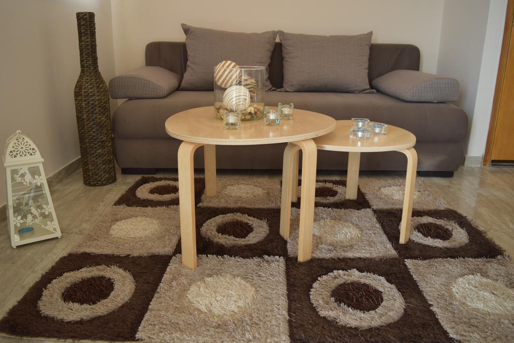 Petra Thea Apartment Καλαμάτα Εξωτερικό φωτογραφία